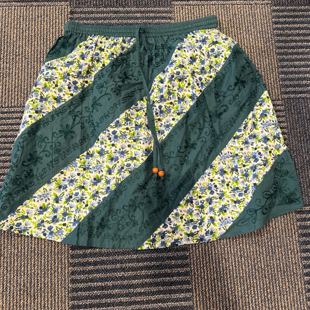 Y2K Blue Sky green floral embroidered skirt with drawstring waist and pockets
